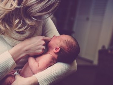 Regali di Natale per mamma e neonato: le idee più utili