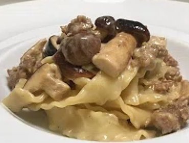 Ricetta pasta funghi e salsiccia: ingredienti e preparazione