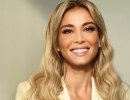 Outfit e acconciature, il cardigan arancione di Diletta Leotta e le beach waves