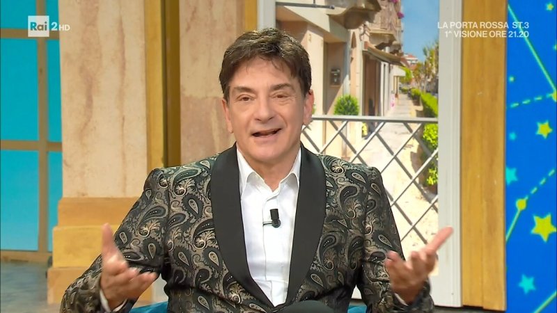 oroscopo paolo fox le previsioni astrologiche del 16 maggio 2025 da Ultimora.news oroscopo paolo fox le previsioni astrologiche del 16 maggio 2025
